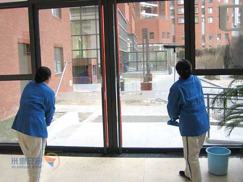 產品名稱:義烏市家政服務
產品型號:義烏家政,義烏家政公司,義烏家政服務
產品規格:全方位地為您提供十幾種服務項目.居家清潔,家庭廚藝,照顧老幼,母嬰護理,家庭秘書,洗衣熨燙,茶藝茶花,寵物飼養,家庭管家,家庭司機,家庭老師,護工,保潔工,普通工等.公司完善的居家概念服務.